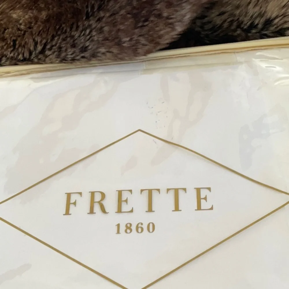 NEW FRETTE KING DUVET COVER IVORY AND WHITE BIANCO/ TOFFEE